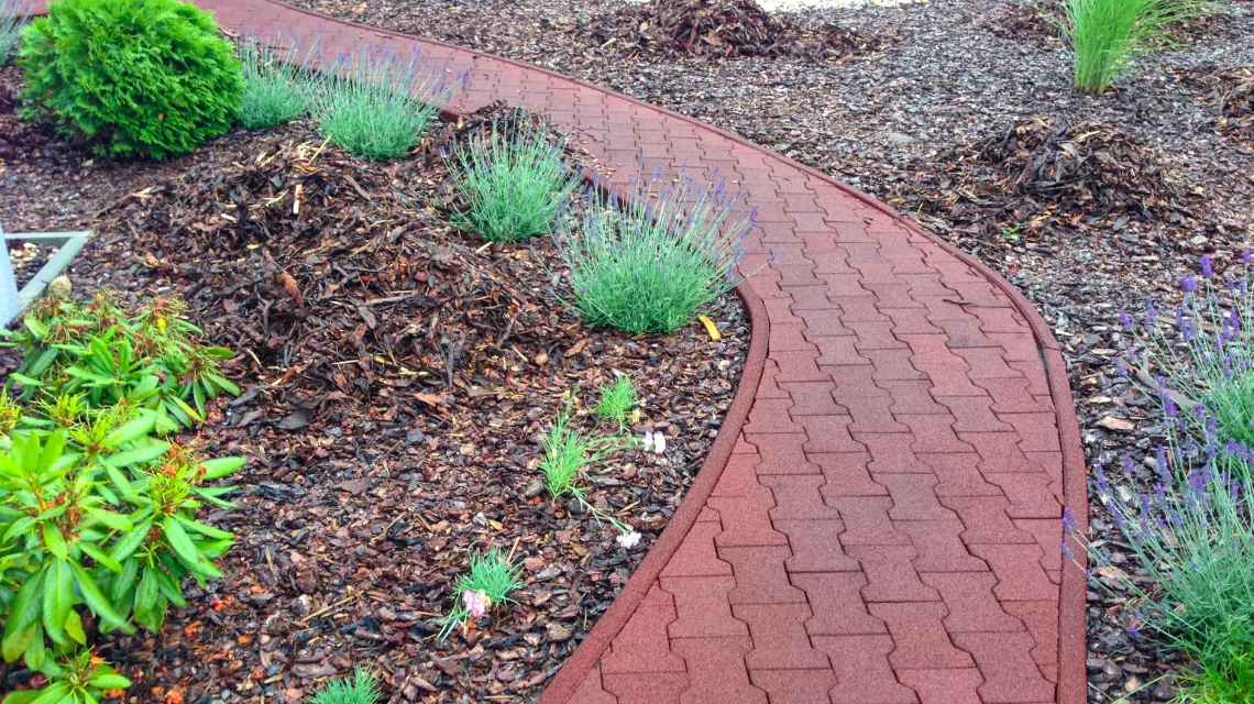 Beispielhafte Verlegung für den Artikel 0036 von WARCO - Gummimarksten, Farbton Anthracite in der Abmessung 200 x 165 x 43 mm | 0,0278 m².