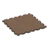 Spiel-Bodenbelag von WARCO im Farbdesign Bast & Bark mit den Abmessungen 1000 x 1000 x 30 mm. Produktfoto von Artikel 3217 in der Aufsicht von schräg vorne.