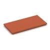 Lyxig stallmatta von WARCO im Farbdesign Tegelröd mit den Abmessungen 100 × 50 × 5,5 cm. Produktfoto von Artikel 3644 in der Aufsicht von schräg vorne.