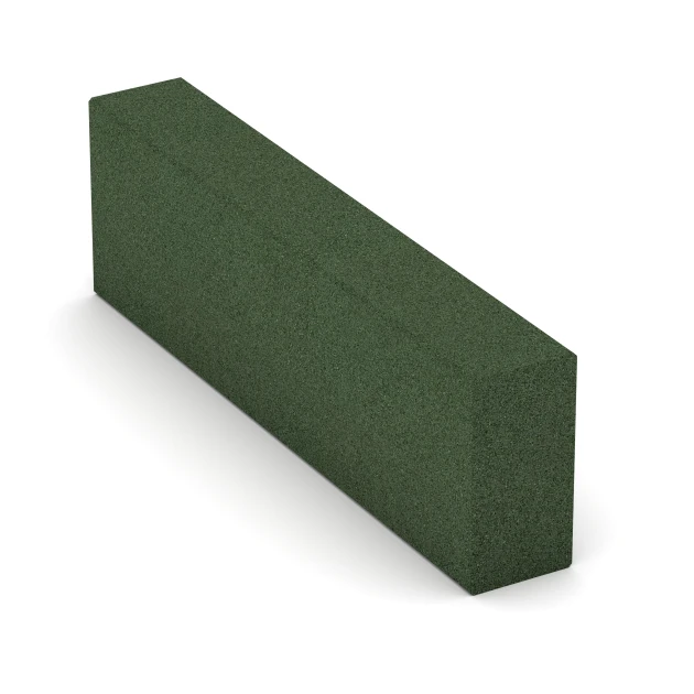 Gummiblocksteg av gummigranulat von WARCO im Farbdesign Gräsgrön mit den Abmessungen 100 x 30 x 15 cm. Produktfoto von Artikel 7030 in der Aufsicht von schräg vorne.