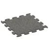 Mässgolv klickplatta von WARCO im Farbdesign Mörkgrå granit mit den Abmessungen 98 x 98 × 1,8 cm. Produktfoto von Artikel 6922 in der Aufsicht von schräg vorne.