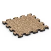 Terrassplatta gummi von WARCO im Farbdesign Terrakotta mit den Abmessungen 46 x 46 × 2,8 cm. Produktfoto von Artikel 6943 in der Aufsicht von schräg vorne.