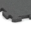 Detailaufnahme der Randausprägung von WARCO-Produkt 3327, Spiel-Bodenbelag, Format 1000 x 1000 x 30 mm, Farbe Skiffergrå.