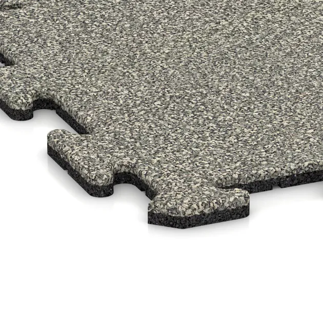 Detailaufnahme der Randausprägung von WARCO-Produkt 3899, Hundsportgolv HD, Format 500 x 500 x 18 mm, Farbe Ljus Granit.