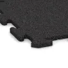 Detailaufnahme der Randausprägung von WARCO-Produkt 3919, Hundsportgolv HD, Format 500 x 500 x 18 mm, Farbe Anthracite.