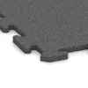 Detailaufnahme der Randausprägung von WARCO-Produkt 3962, Hundsportgolv HD, Format 1000 x 1000 x 18 mm, Farbe Skiffergrå.