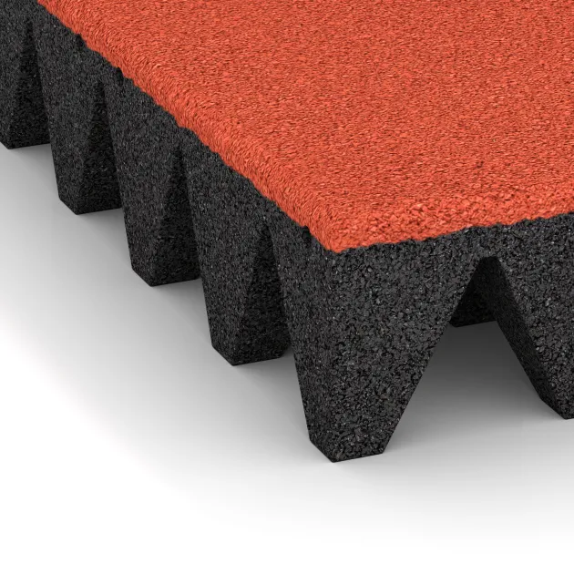 Detailaufnahme der Randausprägung von WARCO-Produkt 5639, Fallskyddsmattor 10 cm - EN 1177 ≤ 300 cm, Format 500 x 500 x 100 mm, Farbe Ljusröd-Orange.