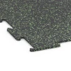 Detailaufnahme der Randausprägung von WARCO-Produkt 6459, Fitnessgolv Kompakt, Format 50 × 50 × 0,8 cm, Farbe Lätt Grön Fläckig.