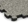 Detailaufnahme der Randausprägung von WARCO-Produkt 5424, Treppenbelag, Format 306 x 306 x 20 mm, Farbe Ljus Granit.