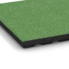 Detailaufnahme der Randausprägung von WARCO-Produkt 6133, Fallskyddsplatta – 125 cm, Format 50 x 50 x 4 cm, Farbe Lindgrön.