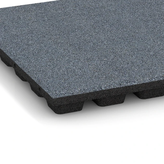 Detailaufnahme der Randausprägung von WARCO-Produkt 6294, Fallskyddsplattor, Format 50 x 50 x 4,8 cm, Farbe Grafitgrå.