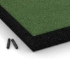 Detailaufnahme der Randausprägung von WARCO-Produkt 6273, Fallskyddsplatta – 230 cm, Format 50 x 50 x 8 cm, Farbe Gräsgrön.