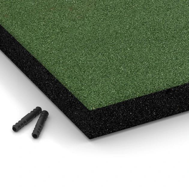 Detailaufnahme der Randausprägung von WARCO-Produkt 6267, Fallskyddsplatta – 180 cm, Format 50 x 50 x 6 cm, Farbe Gräsgrön.