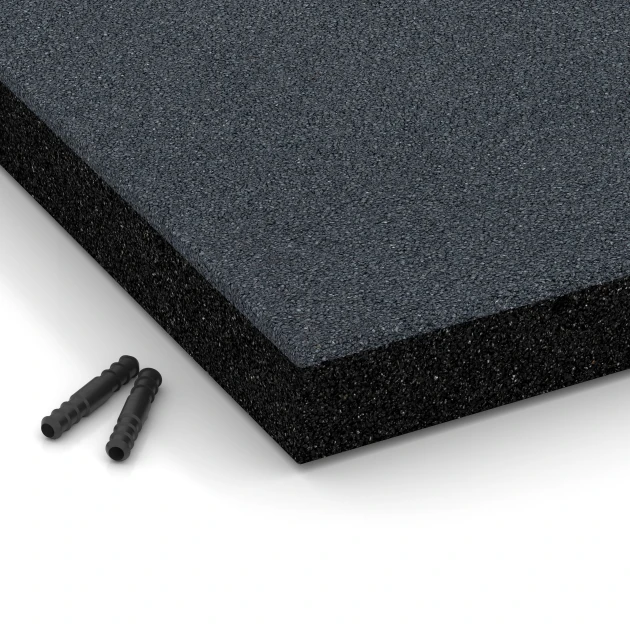 Detailaufnahme der Randausprägung von WARCO-Produkt 6269, Fallskyddsplatta – 180 cm, Format 50 x 50 x 6 cm, Farbe Skiffergrå.