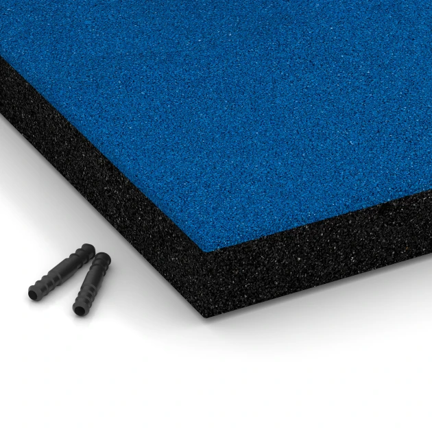 Detailaufnahme der Randausprägung von WARCO-Produkt 6268, Fallskyddsplatta – 180 cm, Format 50 x 50 x 6 cm, Farbe Himmelsblå.