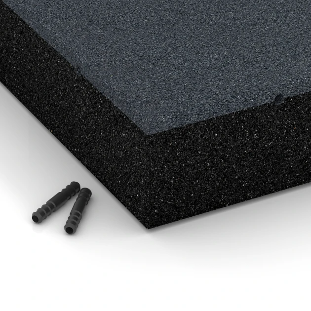 Detailaufnahme der Randausprägung von WARCO-Produkt 6230, Fallskyddsplattor, Format 50 x 50 x 11 cm, Farbe Skiffergrå.