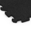 Detailaufnahme der Randausprägung von WARCO-Produkt 6312, Fallskyddsplatta med pusselkoppling, Format 50 x 50 x 2 cm | 0,25 m², Farbe Antracit.