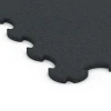 Detailaufnahme der Randausprägung von WARCO-Produkt 6377, Fitness Skyddsmatta, Format 102,5 x 102,5 x 2 cm | 1,05 m², Farbe Antracit.