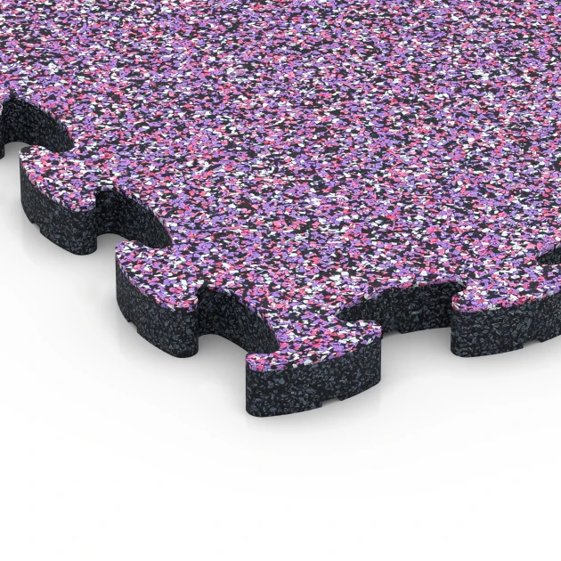 Detailaufnahme der Randausprägung von WARCO-Produkt 6936, Fallskyddsplatta pussel, Format 44,6 x 44,6 × 2,8 cm, Farbe Lavendel.