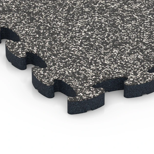 Detailaufnahme der Randausprägung von WARCO-Produkt 6877, Fitness Max gymgolv, Format 44,6 x 44,6 × 2,8 cm, Farbe Mörkgrå granit.