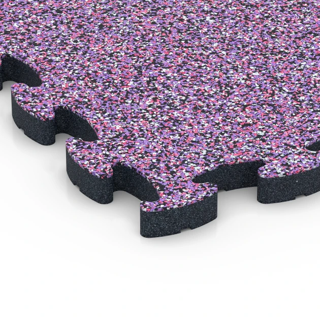Detailaufnahme der Randausprägung von WARCO-Produkt 6882, Fitness Max gymgolv, Format 44,6 x 44,6 × 2,8 cm, Farbe Lavendel.