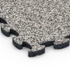 Detailaufnahme der Randausprägung von WARCO-Produkt 6770, Poolkantplattor, Format 28,9 x 28,9 x 1,8 cm, Farbe Grå granit.
