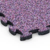Detailaufnahme der Randausprägung von WARCO-Produkt 6774, Poolkantplattor, Format 28,9 x 28,9 x 1,8 cm, Farbe Lavendel.