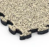 Detailaufnahme der Randausprägung von WARCO-Produkt 6775, Poolkantplattor, Format 28,9 x 28,9 x 1,8 cm, Farbe Travertin.