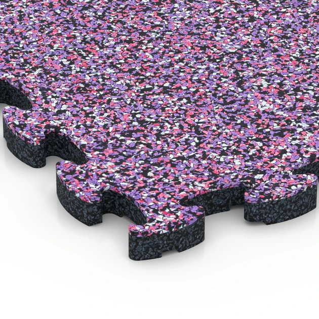 Detailaufnahme der Randausprägung von WARCO-Produkt 6819, Balkongplatta gummi, Format 28,9 x 28,9 x 1,8 cm, Farbe Lavendel.