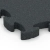 Detailaufnahme der Randausprägung von WARCO-Produkt 6967, Fitness Premium studiogolv, Format 45,9 x 45,9 x 2,8 cm, Farbe Antracit.