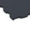 Detailaufnahme der Randausprägung von WARCO-Produkt 6963, Fitness Premium träningsgolv, Format 99 x 99 x 2,8 cm, Farbe Antracit.