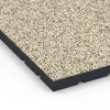 Detailaufnahme der Randausprägung von WARCO-Produkt 7147, Gymgolv för utomhusbruk, Format 60 x 60 x 4 cm | 0,36 m², Farbe Travertin.
