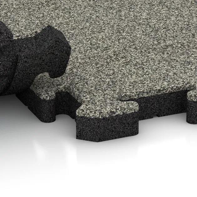 Großaufnahme vom Verbindungssystem von WARCO-Boden 3408 - Fitness Skyddsmatta HD im Farbdesign Ljus Granit. Abmessungen 1000 x 1000 x 40 mm.