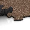 Großaufnahme vom Verbindungssystem von WARCO-Boden 3902 - Hundsportgolv HD im Farbdesign Bast & Bark. Abmessungen 500 x 500 x 18 mm.