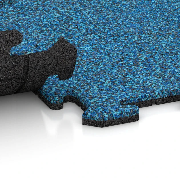 Großaufnahme vom Verbindungssystem von WARCO-Boden 4219 - Sportgolvsplatta 1,8 cm im Farbdesign Atlantisk. Abmessungen 500 x 500 x 18 mm.