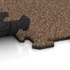 Großaufnahme vom Verbindungssystem von WARCO-Boden 3944 - Hundsportgolv HD im Farbdesign Bast & Bark. Abmessungen 1000 x 1000 x 18 mm.