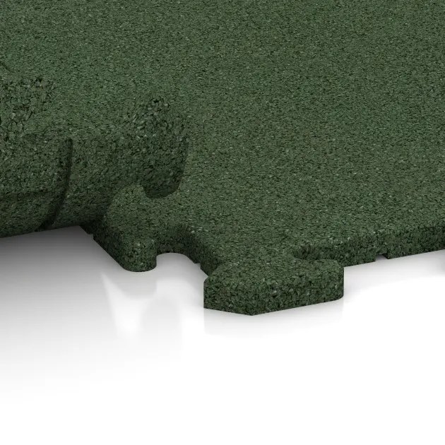 Großaufnahme vom Verbindungssystem von WARCO-Boden 3961 - Hundsportgolv HD im Farbdesign Gräsgrön. Abmessungen 1000 x 1000 x 18 mm.