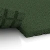 Großaufnahme vom Verbindungssystem von WARCO-Boden 3642 - Stallmatta HD im Farbdesign Gräsgrön. Abmessungen 100 x 100 x 4 cm.