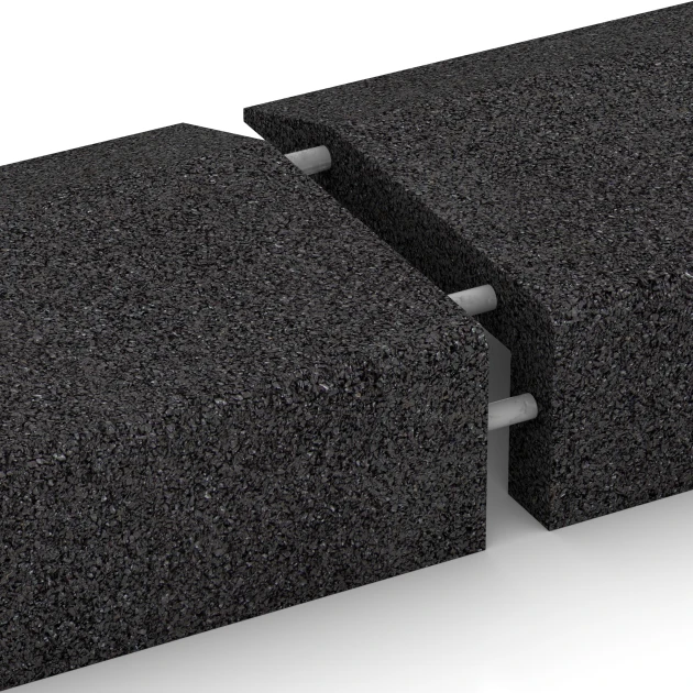 Großaufnahme vom Verbindungssystem von WARCO-Boden 2607 - Gummilist lekplats – L-formad kantsten im Farbdesign Antracit. Abmessungen 100 x 40 cm | 4,5/14,5 cm.