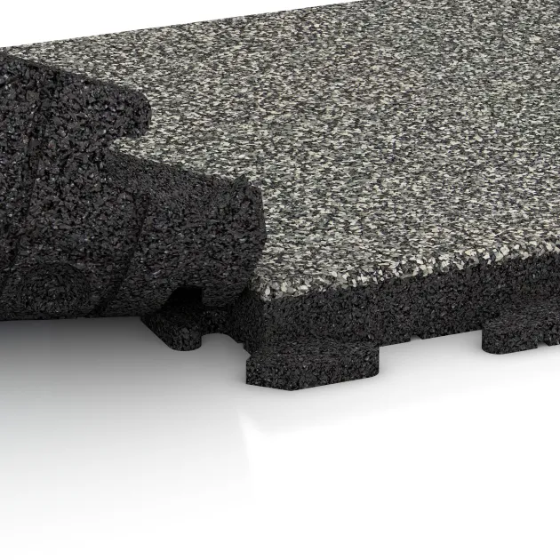 Großaufnahme vom Verbindungssystem von WARCO-Boden 1424 - Terrassplatta Classic im Farbdesign Grå Granit. Abmessungen 500 x 500 x 50 mm.