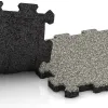 Großaufnahme vom Verbindungssystem von WARCO-Boden 5424 - Treppenbelag im Farbdesign Ljus Granit. Abmessungen 306 x 306 x 20 mm.