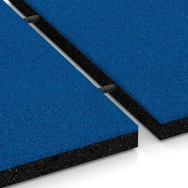 Großaufnahme vom Verbindungssystem von WARCO-Boden 6256 - Fallskyddsplatta – 140 cm im Farbdesign Himmelsblå. Abmessungen 50 x 50 x 4 cm.