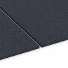 Großaufnahme vom Verbindungssystem von WARCO-Boden 6176 - Fitness Performance Elite Träningsgolv im Farbdesign Antracit. Abmessungen 100 × 100 × 2 cm.