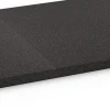 Großaufnahme vom Verbindungssystem von WARCO-Boden 6483 - Underlagsplatta Kl. 3 im Farbdesign Antracit. Abmessungen 52 x 52 x 2,8 cm.
