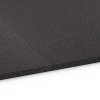 Großaufnahme vom Verbindungssystem von WARCO-Boden 6657 - Underlagsplatta Kl. 2 im Farbdesign Antracit. Abmessungen 104 x 104 x 1,8 cm.