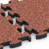 Großaufnahme vom Verbindungssystem von WARCO-Boden 6881 - Fitness Max gymgolv im Farbdesign Etna. Abmessungen 44,6 x 44,6 × 2,8 cm.