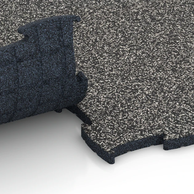 Großaufnahme vom Verbindungssystem von WARCO-Boden 6850 - Fitness Active gymgolv im Farbdesign Mörkgrå granit. Abmessungen 97,1 x 97,1 x 2,8 cm.