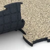 Großaufnahme vom Verbindungssystem von WARCO-Boden 6892 - Fitness Max gymgolv im Farbdesign Travertin. Abmessungen 97,1 x 97,1 x 2,8 cm.