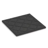 Aufsicht auf die Unterseite, also die Bodenseite von WARCO-Formteil 6418 - Fallskyddsplatta – 90 cm im Format 50 x 50 x 3 cm | 0,25 m².