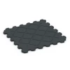Aufsicht auf die Unterseite, also die Bodenseite von WARCO-Formteil 6322 - Fitness Skyddsmatta im Format 102,5 x 102,5 x 3 cm | 1,05 m².